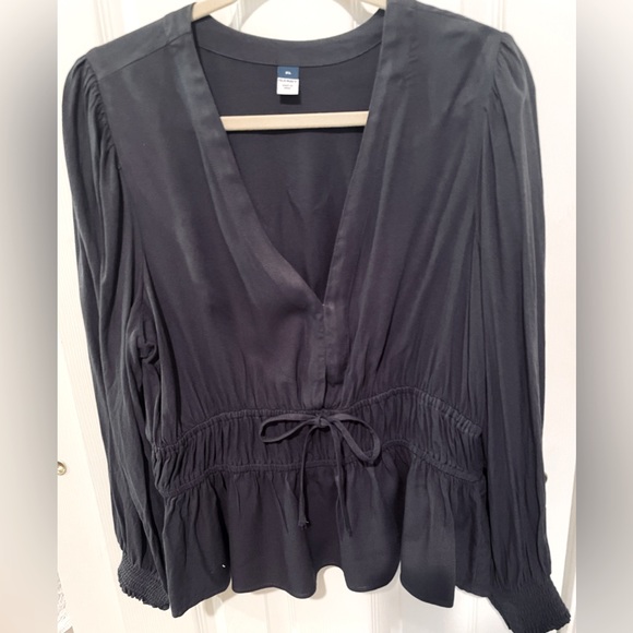 Old Navy top with pleats & gathers - Picture 1 of 7